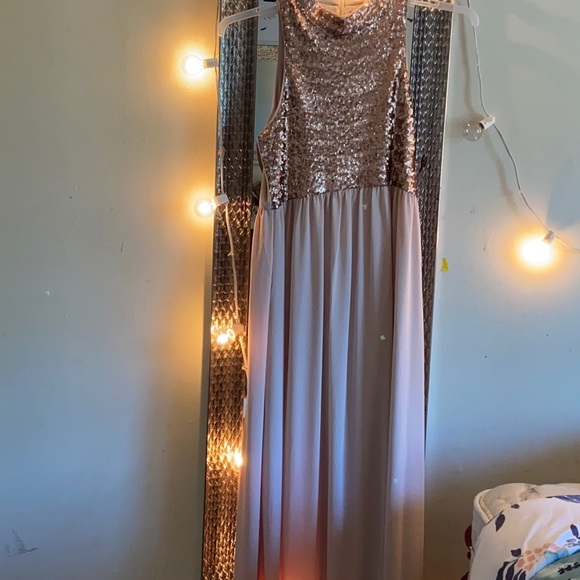 Women dress - Picture 1 of 2